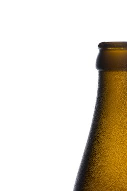 kahverengi serin çiy bira köpük brewery disko yaz partisi damlayan bira şişesi darboğaz yoğunlaşma