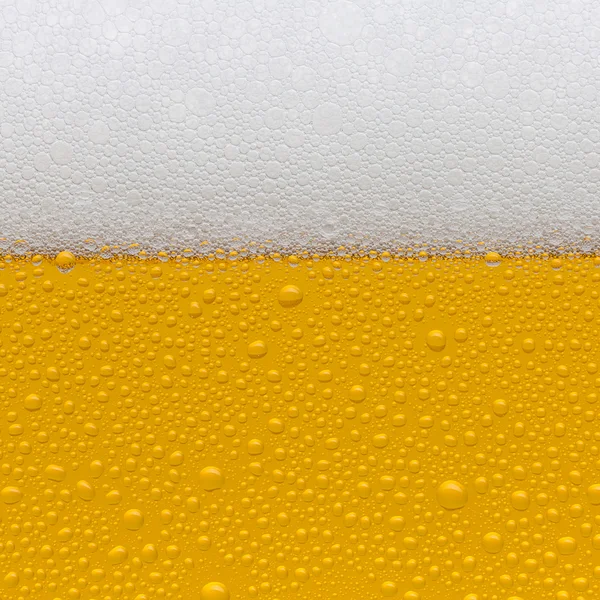 Пивна роса краплі пива фрост скляна золота корона піни хвиля конденсації пивоварного ресторану — стокове фото
