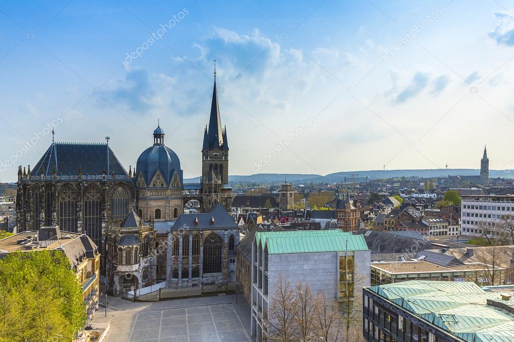 Aachen Aachener Dom Aix-la-Chapelle UNESCO-Welterbe Kaiserdom kaiser sehenswürdigkeit gotik kirche