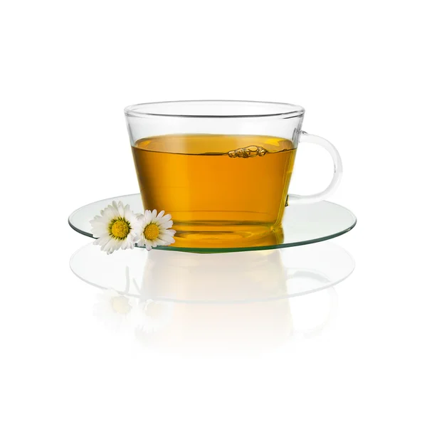 Chamomile tea glass daisy drink mugs isolated hot drink cold-hot cutout — Stock Photo, Image