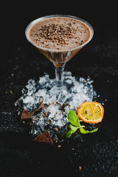 Chocolate Non Alcoholic Cocktail Ice Fruit Black Background Beautiful Glass — Stock Photo, Image