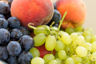 üzüm ve şeftali kapat