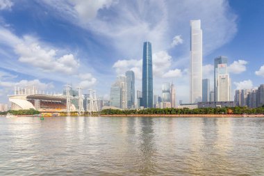 Guangzhou şehir manzarası ve modern bina mavi gökyüzü arka planı, Guangzhou, Çin