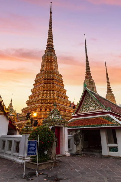 Wat Pho Tempel Oder Wat Phra Chetuphon Bei Sonnenaufgang Bangkok — Stockfoto