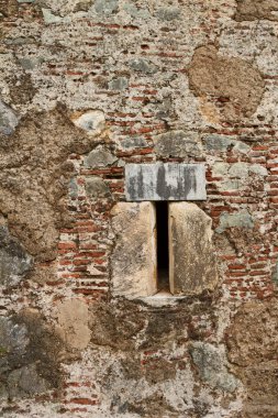 Antik cephesinde pencere