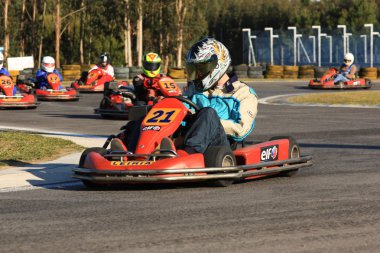 Git karts yarışı