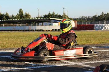 Git karts yarışı