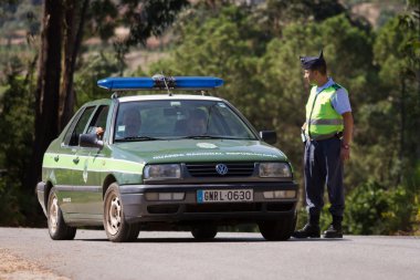 Pombal, Portekiz - 22 Eylül: Portekiz askeri polis arabası pombal, setember 22, 2012 tarihinde Portekiz ralli centro Portekiz'de üzerinde trafik yönetimi sırasında