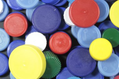 plastik renkli kapaklar