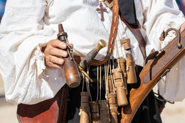 Foreground Hand Showing Loading System Arquebus Arquebus One Weapons Used — Stok fotoğraf