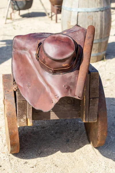 Scena Esterna Antico Cappello Pelle Tesa Larga Epoca Rinascimentale Fotografia — Foto Stock