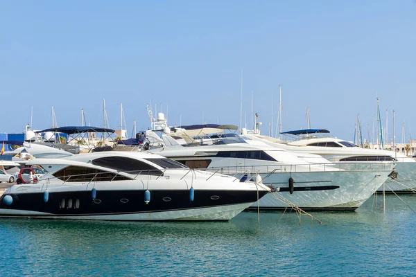 Horizontal View Marina Some Yachts Docked Foreground — Stock Photo, Image