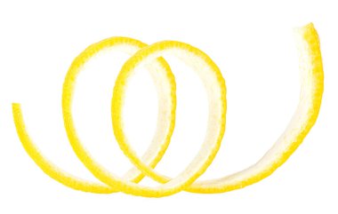 Taze limon kabuğu beyaz arka planda izole edilmiş, sağlıklı yiyecekler. Çiğ sarı organik limon lezzeti.