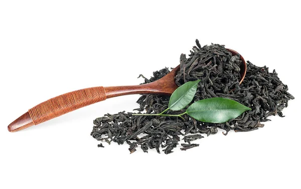 Dried Black Tea Wooden Spoon Fresh Tea Leaves Isolated White — 图库照片