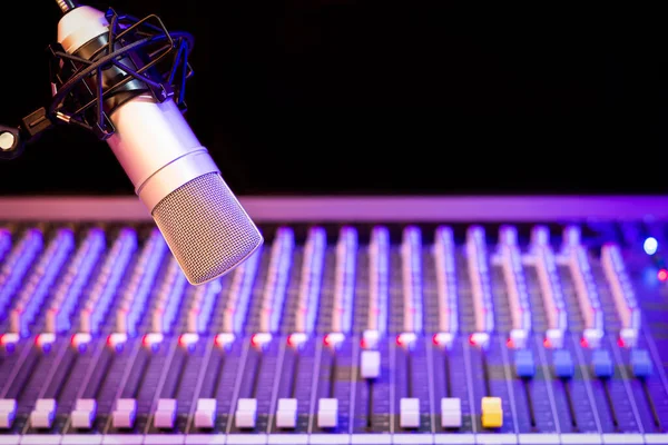 Microphone Audio Mixing Console Background Broadcasting Recording Singing Concept — Stock Photo, Image