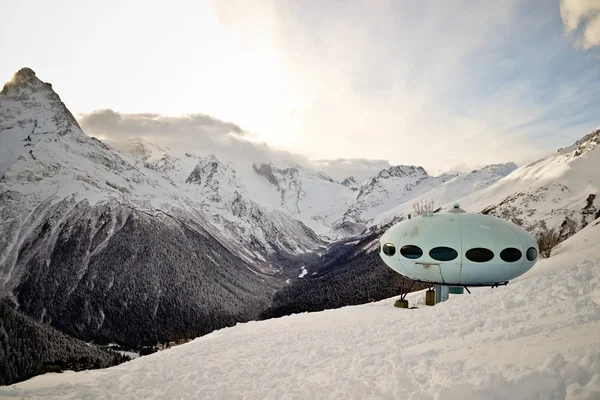 UFO in mountains 3 — Stock Photo, Image