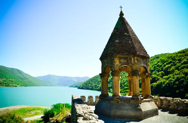 Templo en el lago 2 — Foto de Stock