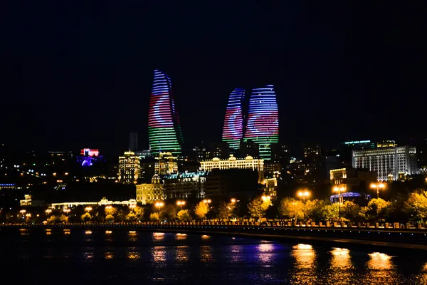 Éjszakai Baku Stock Kép