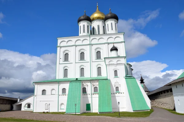 Троицкий собор в Пскове . — стоковое фото