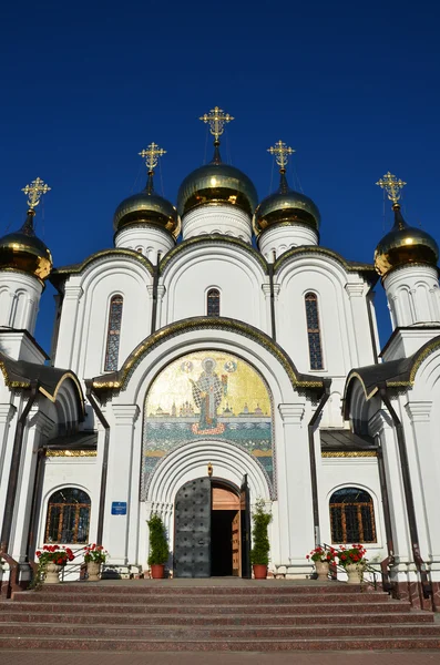 ペレスラヴリ zalesskiy で nikolskiy の大聖堂。ロシアの金の指輪. — ストック写真