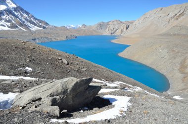 Tili? g/ç dağ gölü Nepal, deniz seviyesinden 4920 ayak.