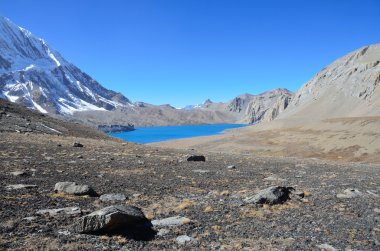 tilicho dağ gölü 4920 metre deniz seviyesinden Nepal,.