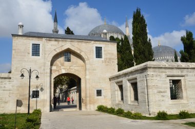 Istanbul, one of the entrances to the Suleymaniye Mosque.