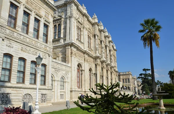 Dolmabahche palace i istanbul. — Stockfoto
