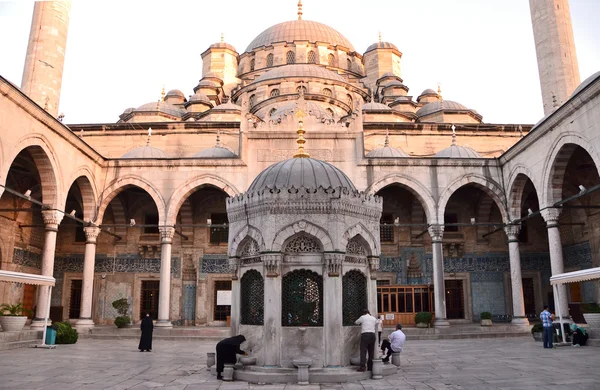 Istanbul, Yeni-moskeen . - Stock-foto