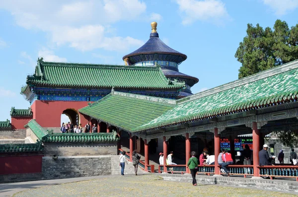 China, Gallery in the Park of the Temple of heaven in Beijing. — Stock Photo, Image