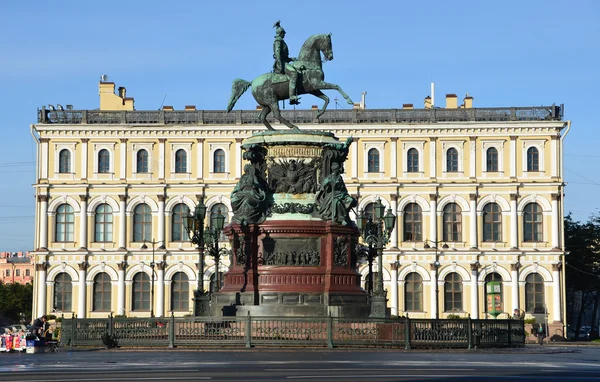 San Petersburgo. El monumento al emperador Nikolay 1 . —  Fotos de Stock