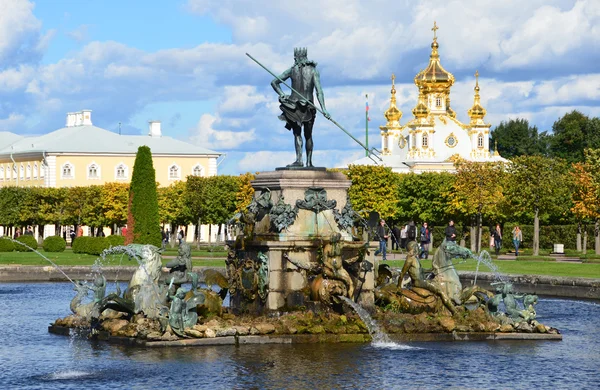 Saint-Pétersbourg, fontaines de Petergof . — Photo