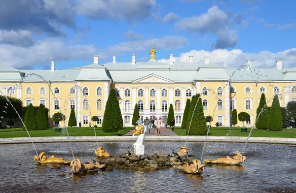 St.Peterburg,Fountains av petergof. — Stockfoto