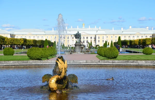 St.Peterburg,fountains of Petergof. — Stock Photo, Image