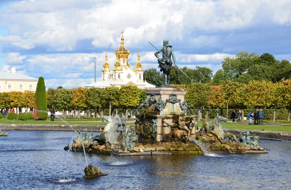 St.Peterburg,fountains of Petergof. — Stock Photo, Image