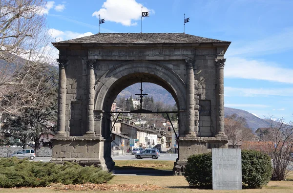 Italia, Aosta, El Arco de Augusto . — Foto de Stock