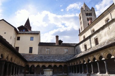 İtalya, aosta, eski kilise peter ve urs.