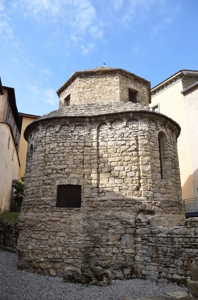 La capilla de Santa Crose en Bérgamo, Italia . — Foto de Stock