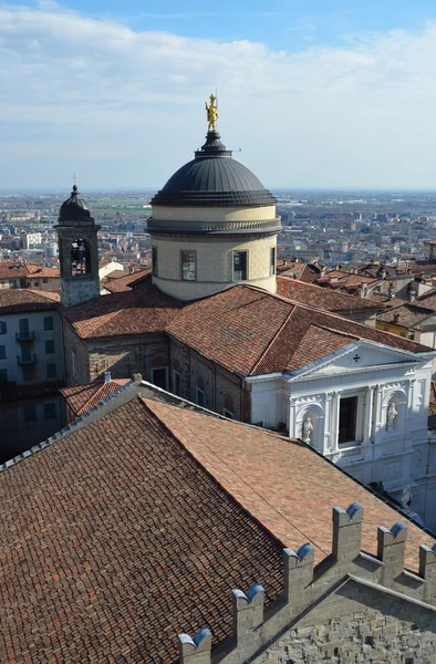 Włochy, panorama z bergamo. — Zdjęcie stockowe