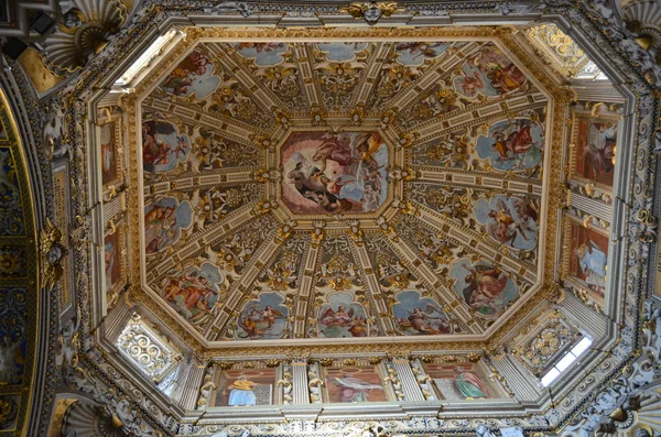 Itália, Bergamo, Basillica de Santa Maria Maggiore . — Fotografia de Stock