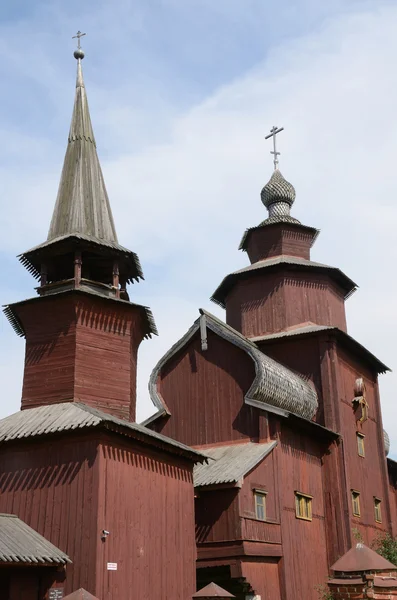 La chiesa di Ioan Bogoslov su Ishnya in Rostov. Anello d'oro della Russia . — Foto Stock