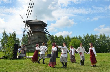 Rusya, suzdal trinity kutlama.