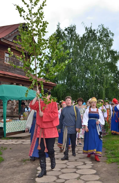 Rosja, uroczystość Trójcy Świętej w suzdal. — Zdjęcie stockowe