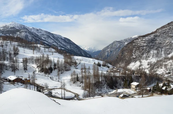 ヴァルトゥルナンシュ ・ アオスタ スキー リゾート イタリア. — ストック写真