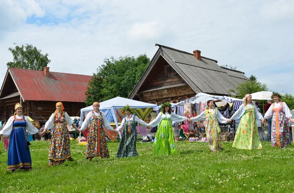 Russia, celebration of Trinity in Suzdal. — Stock Photo, Image