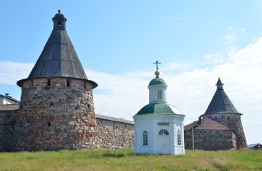 solovki, solovetsky Manastırı kale duvarı, Rusya arasında Hıristiyan Şapel.