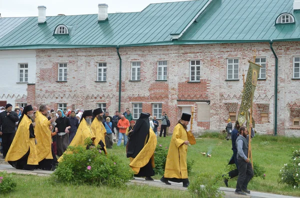 Sunday's procession in Solovki monastery. — Stock Photo, Image