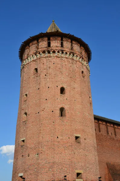Defensie toren van de muur van het kremlin in kolomna, gouden ring van pussia — Stockfoto