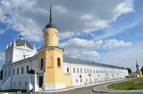 Klooster van de novo-holutvyn van de heilige drie-eenheid in kolomna — Stockfoto