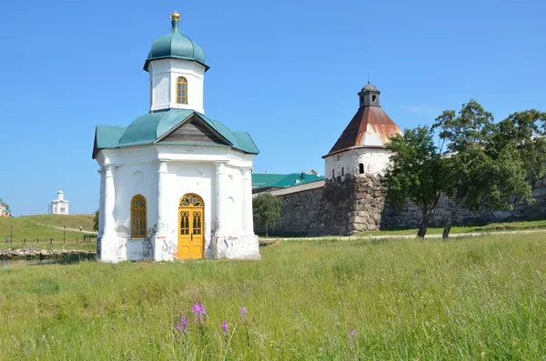 Mosteiro de Solovetsky, capela ortodoxa, Rússia . — Fotografia de Stock